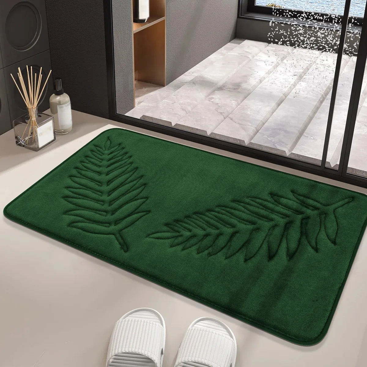 Polyester Soft Bathroom Mat with Embossed Leaves, Anti Slip and Absorbent Carpet, Suitable for Bathroom, Bedroom, Living Room