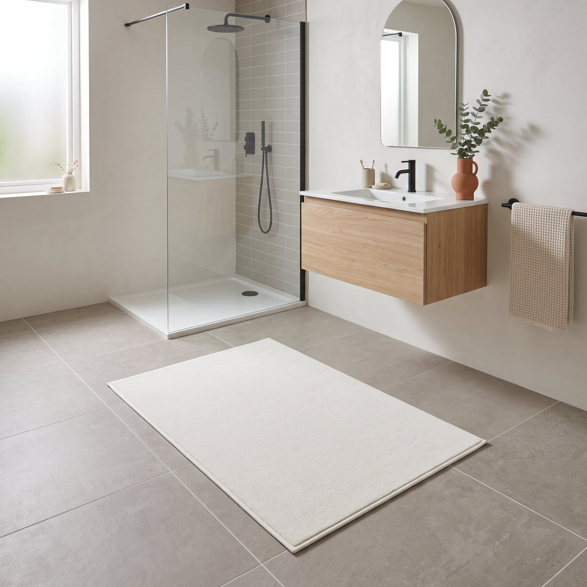 Tapis de Bain Antidérapant Absorbant Blanc en situation, vue en plongée