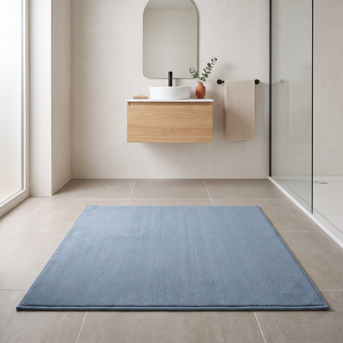 Tapis de Bain Simple Antidérapant Bleu en situation
