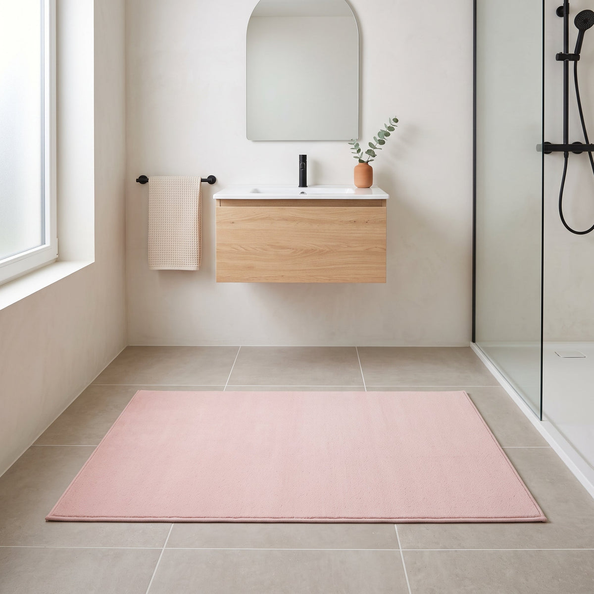 Tapis de Bain Simple Antidérapant Rose en situation