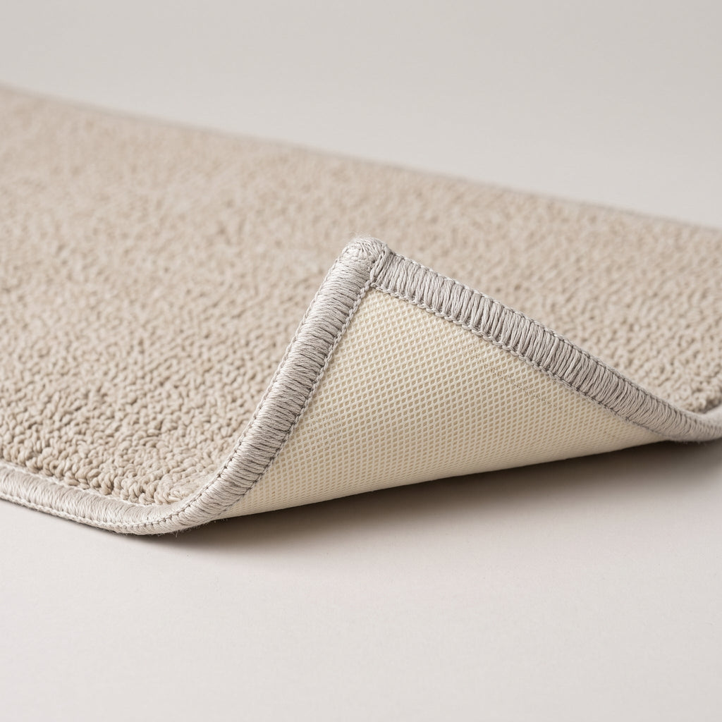 Détail du bord du Tapis de Salle de Bain Lin Naturel