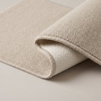 Détail du bord du Tapis de Salle de Bain Lin Naturel Absorbant Doux
